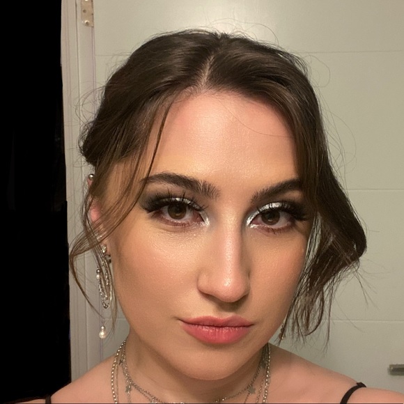 Meet your Posher, Aksinia - Picture 1 of 1